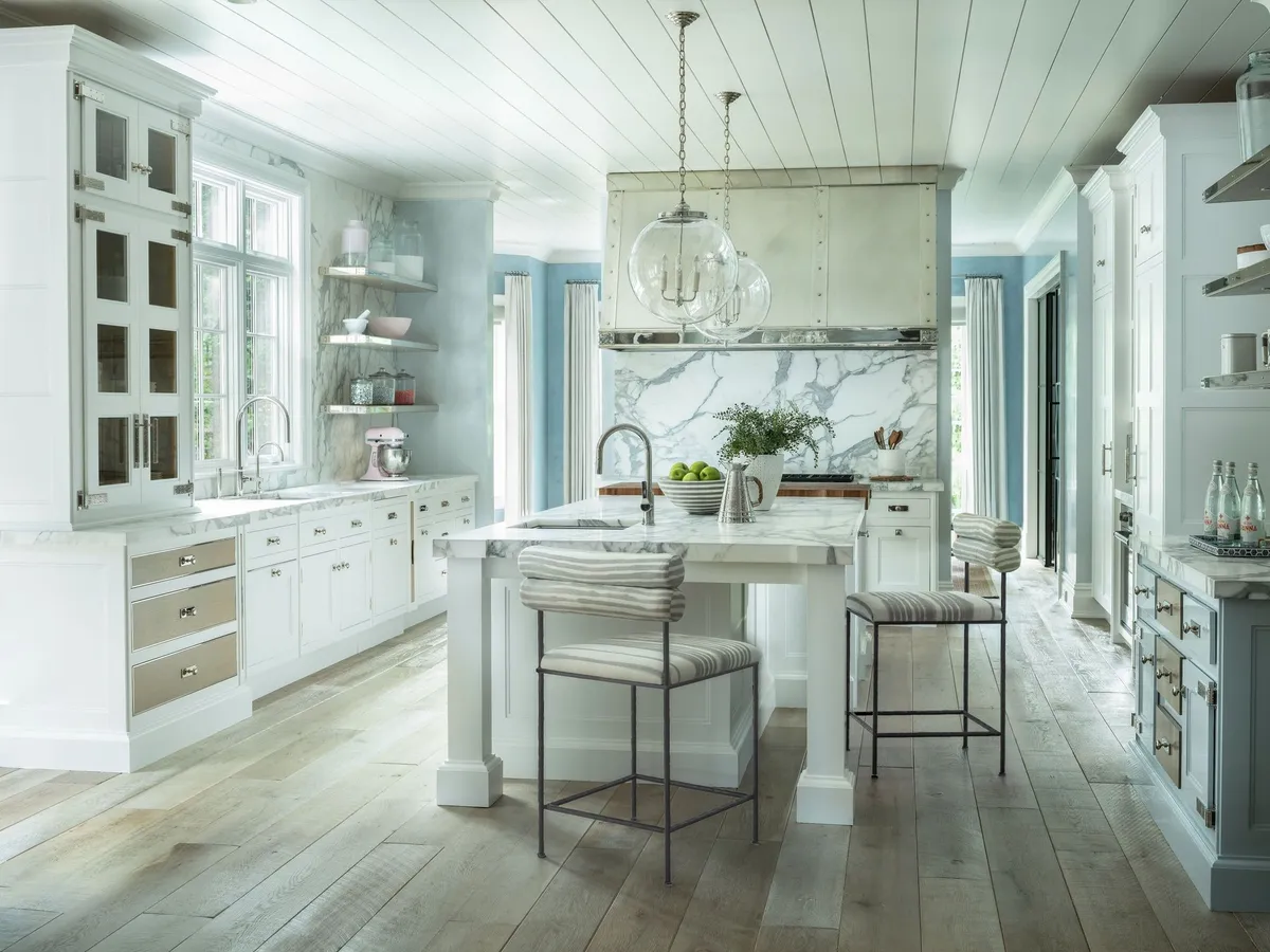 Christopher Peacock — Traditional cabinetry